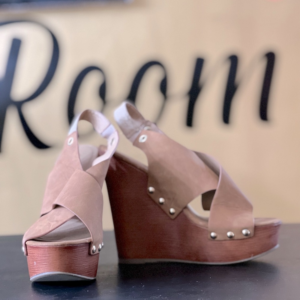 Brown Wedges